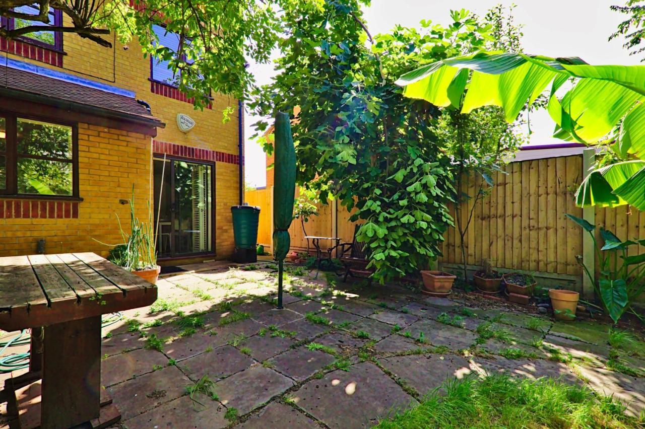 Harlinger Lodge Annexe London Ngoại thất bức ảnh