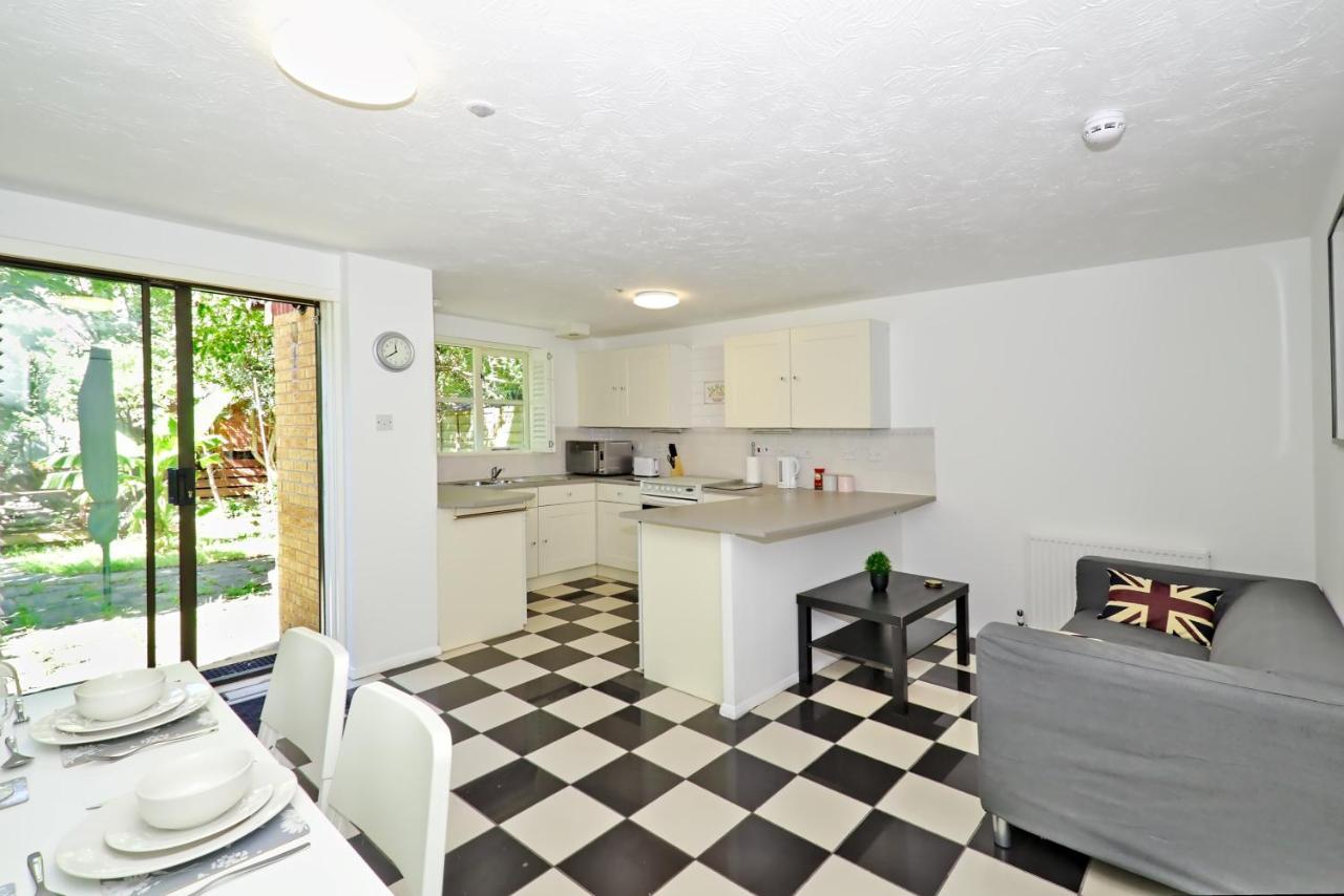 Harlinger Lodge Annexe London Ngoại thất bức ảnh